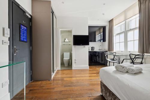 Estudio Premium del hotel Golden Square. Foto 2