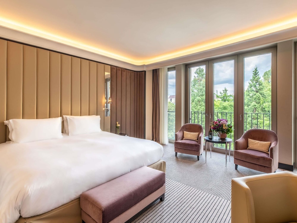 HABITACIÓN DE LUJO, 1 cama king - size del hotel Sofitel Frankfurt Opera
