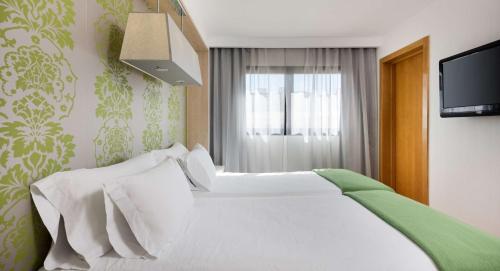 Suite Junior del hotel NH Ciudad Real. Foto 1