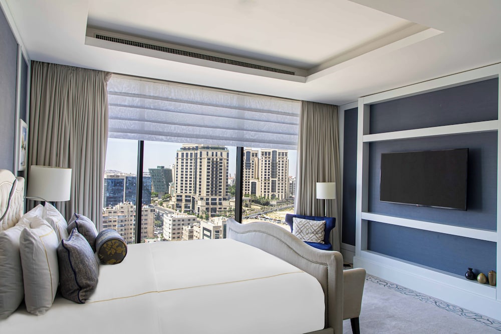 Suite ejecutiva, no fumadores del hotel Fairmont Amman. Foto 5