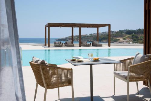 Open Plan Suite with Sharing Pool & Private Sauna del hotel Elissa Adults-only Lifestyle Beach Resort. Foto 6