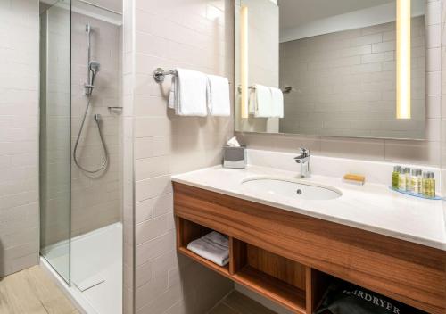 Suite Junior del hotel Hilton Garden Inn Bucharest Old Town. Foto 2