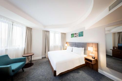 Suite Junior del hotel Hilton Garden Inn Bucharest Old Town. Foto 3