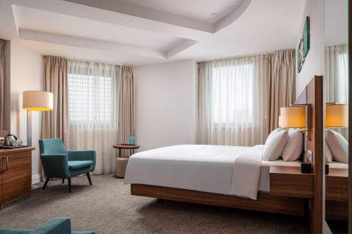 Suite Junior del hotel Hilton Garden Inn Bucharest Old Town. Foto 6