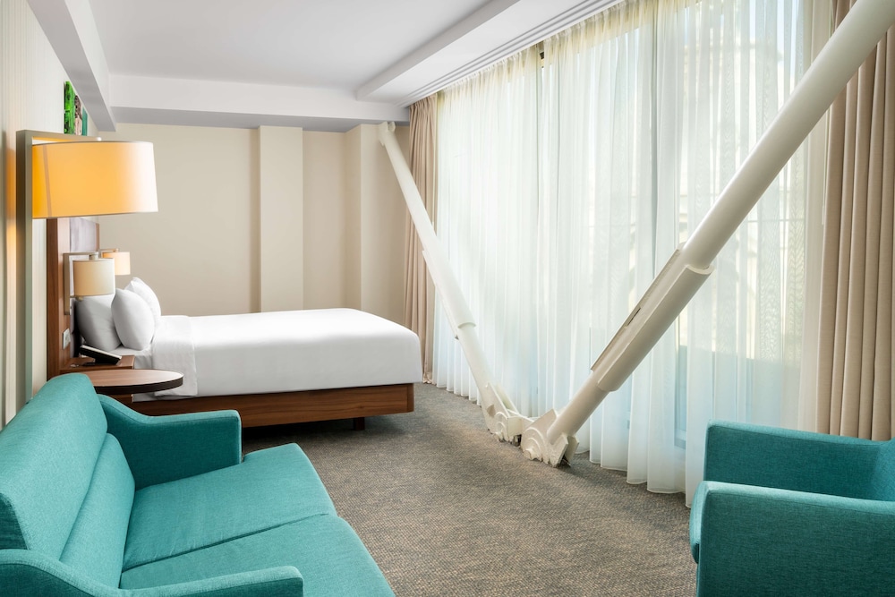 Suite junior, 1 cama de matrimonio grande del hotel Hilton Garden Inn Bucharest Old Town. Foto 8