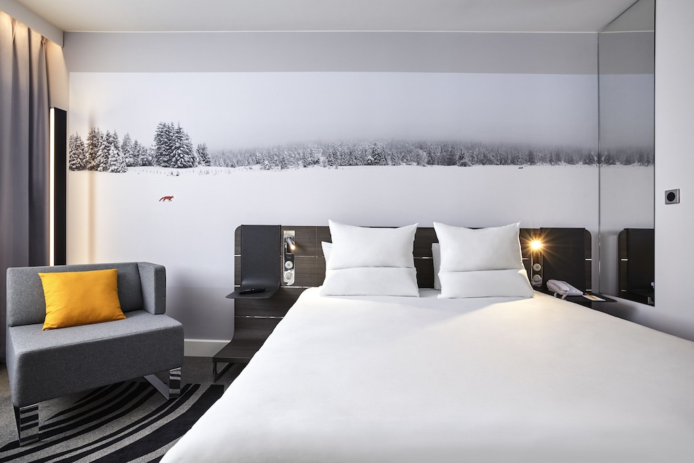 Habitación Superior con 1 cama doble del hotel Novotel Charleroi Centre. Foto 1