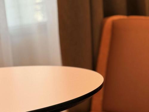 Habitación Executive con cama extragrande del hotel Novotel Mexico City Santa Fe. Foto 5
