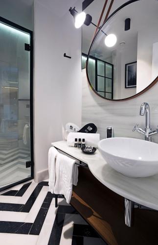 Habitación Doble Económica del hotel One Shot Conde Torrejón. Foto 8