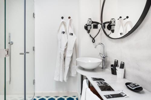 Habitación Doble con terraza del hotel One Shot Conde Torrejón. Foto 6