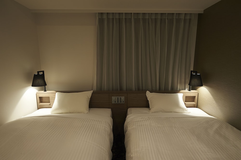 Habitación estándar con 2 camas individuales, no fumadores del hotel Sotetsu Fresa Inn Ginza Nanachome. Foto 2