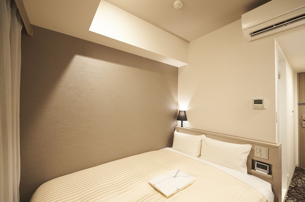 Habitación Confort doble, fumadores del hotel Sotetsu Fresa Inn Ginza Nanachome. Foto 4