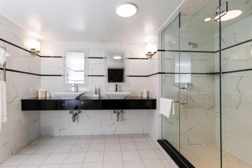 Suite de 1 dormitorio - 1 cama extragrande del hotel Hilton Garden Inn New York / Staten Island. Foto 6