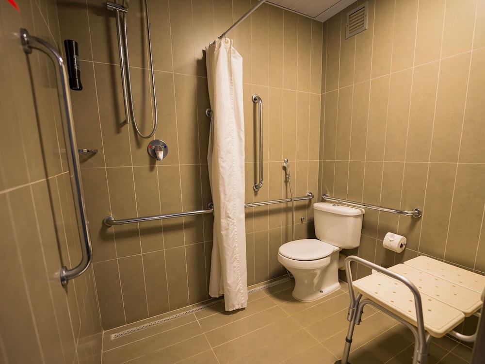 HABITACIÓN CON 2 CAMAS INDIVIDUALES ADAPTADAS del hotel Ibis Ribeirao Preto Shopping. Foto 3