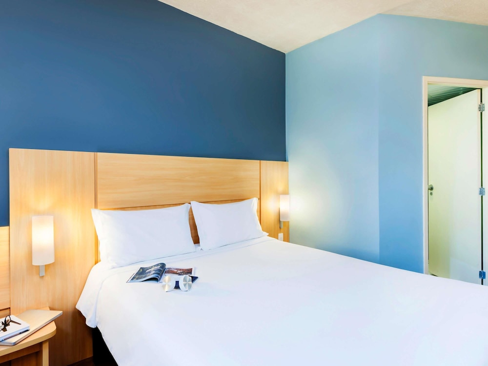 Habitación Standard - Cama de matrimonio del hotel Ibis Paulinia. Foto 5