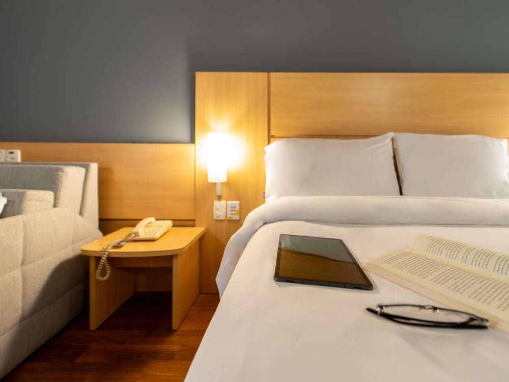 Habitacion Standard con 1 cama doble y Sofa del hotel Ibis Paulinia. Foto 4