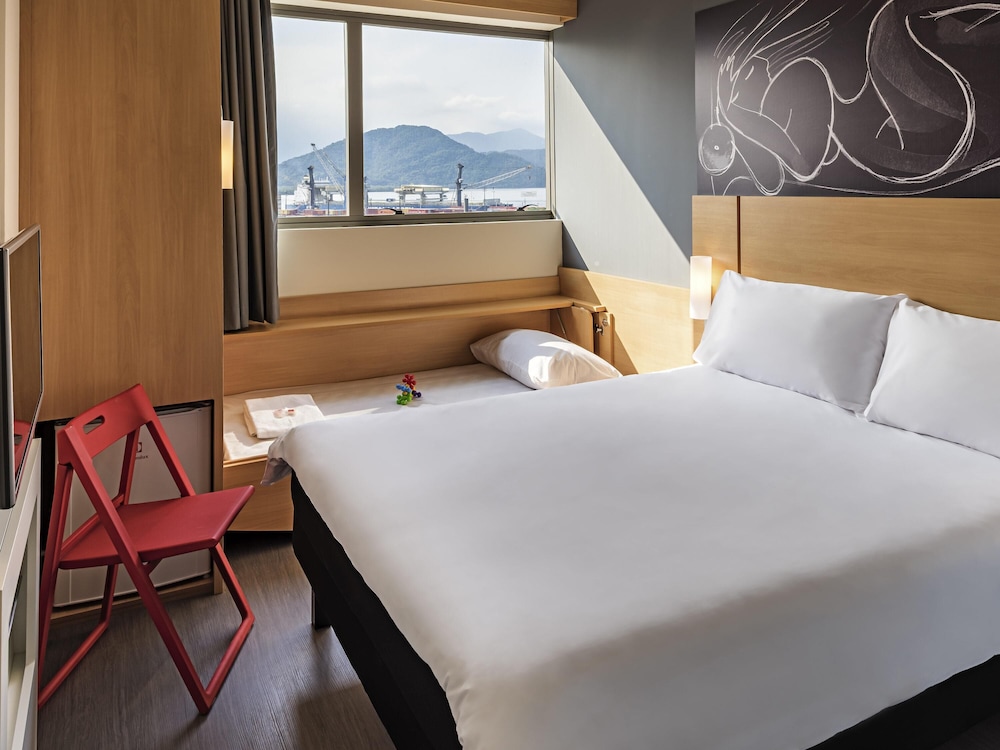 Apartamento estándar con 1 cama doble y 1 cama para niños de hasta 12 del hotel Ibis Santos Valongo