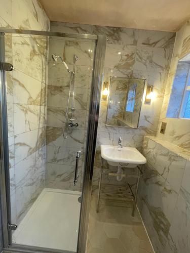 Habitación Triple del hotel Albany. Foto 5