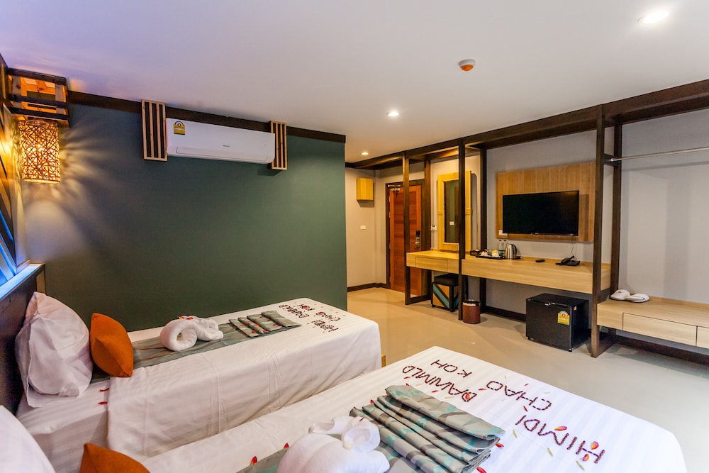 Habitación superior con 2 camas individuales del hotel Chaokoh Phi Phi and Resort. Foto 6