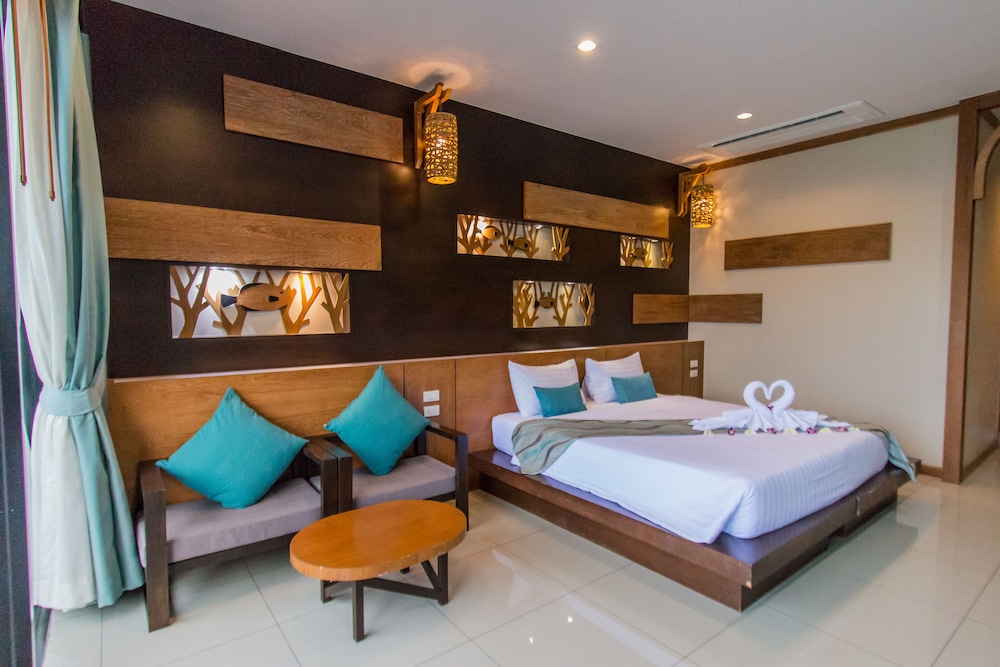 Habitación Deluxe con 1 cama doble o 2 individuales del hotel Chaokoh Phi Phi and Resort. Foto 1