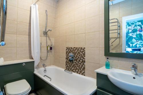 Habitación Doble Estándar del hotel Croft Court. Foto 3
