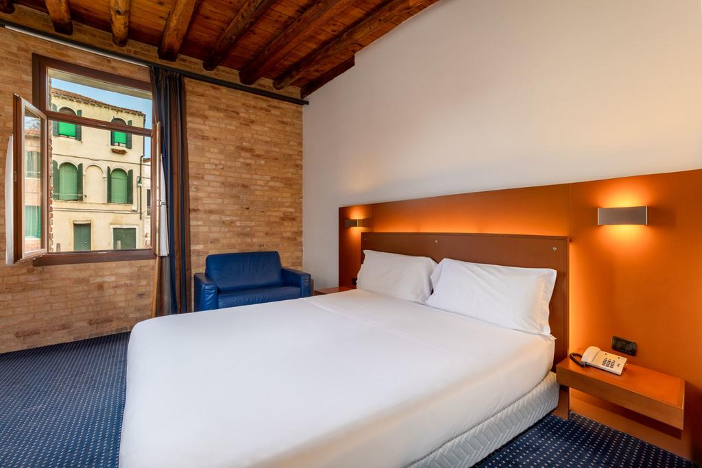 Habitación Doble Deluxe con vistas al canal - 1 o 2 camas del hotel Eurostars Residenza Cannaregio