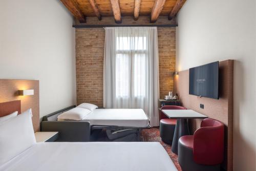 Habitación Doble Deluxe con vistas al canal - 1 o 2 camas del hotel Eurostars Residenza Cannaregio. Foto 6