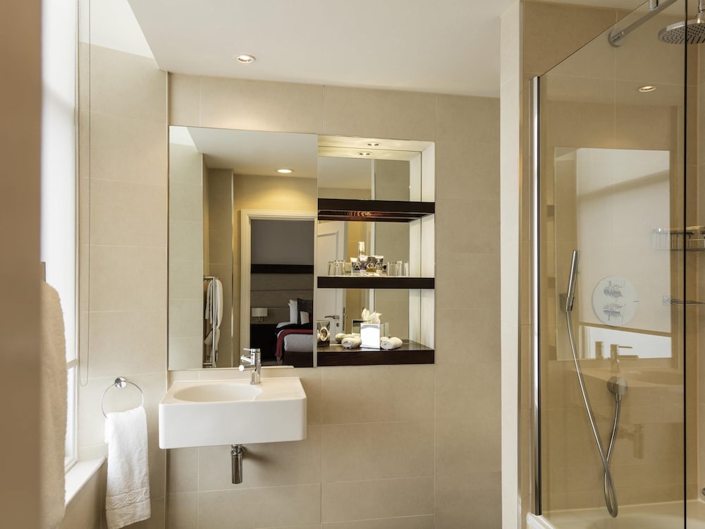 Habitación Gemela Estándar del hotel Mercure Aberdeen Caledonian. Foto 5
