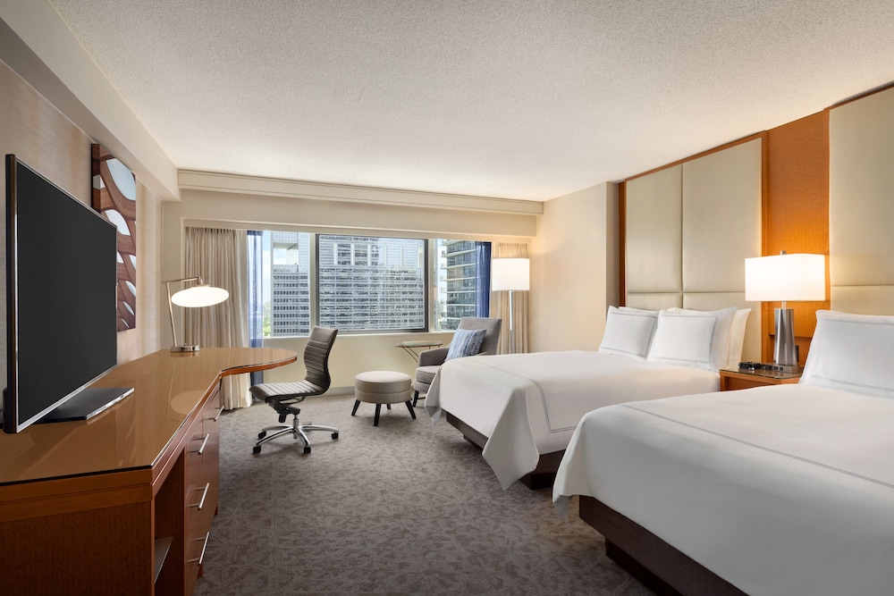 Habitación clásica doble, 2 camas dobles, vistas a la ciudad del hotel Swissotel - Chicago