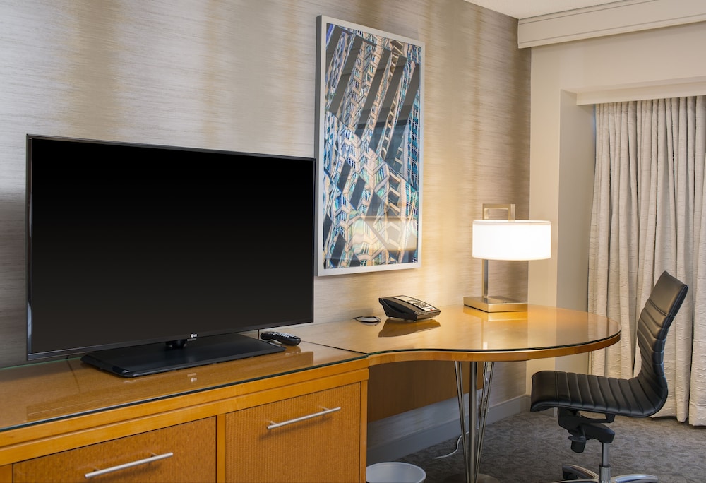 Habitación clásica doble, 2 camas dobles, vistas a la ciudad del hotel Swissotel - Chicago. Foto 2