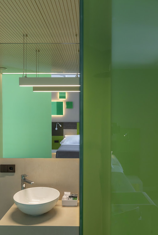 Habitación doble Balcón o Terraza del hotel Macia Sevilla Kubb. Foto 1