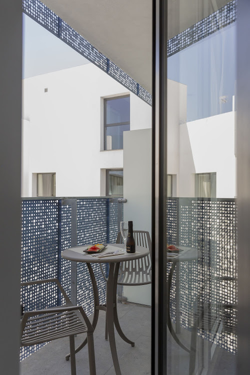 Habitación doble Balcón o Terraza del hotel Macia Sevilla Kubb. Foto 4