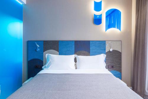 Habitación Doble con terraza del hotel Macia Sevilla Kubb. Foto 7