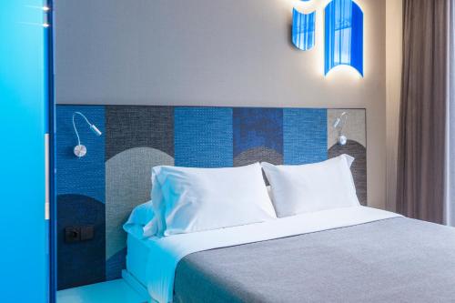 Habitación Doble con terraza del hotel Macia Sevilla Kubb. Foto 9