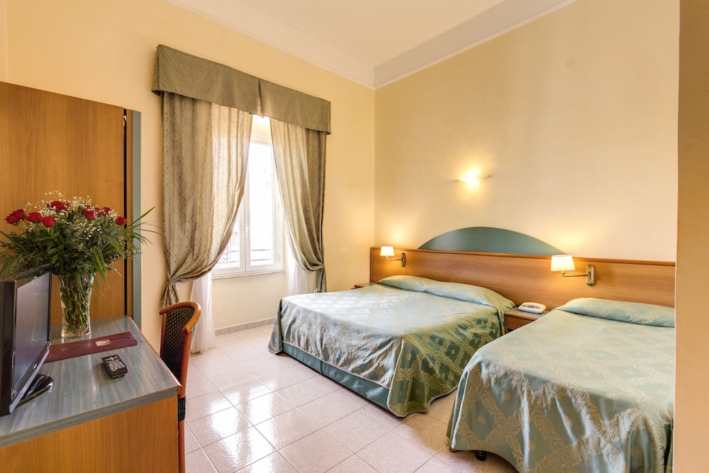 Habitación Triple del hotel Contilia