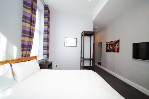 Habitación Doble Estándar del hotel Oyo The Arch, Wembly Stadium. Foto 7