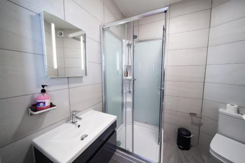 Habitación Doble Estándar del hotel Oyo The Arch, Wembly Stadium. Foto 22