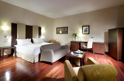 Habitación Doble Superior - 1 o 2 camas del hotel Eurostars Palacio Santa Marta. Foto 3