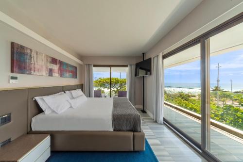 Suite Deluxe con vistas al mar del hotel Lifestyle Laghetto Collection