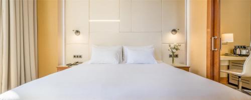 Habitación Doble Premium con vistas del hotel NH Collection Vigo. Foto 5