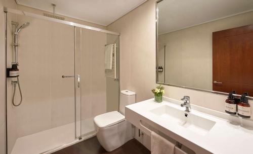 Habitaciones Familiares comunicadas del hotel NH Collection Vigo. Foto 6