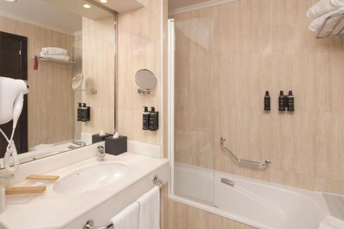 Habitación Doble con aparcamiento - 1 o 2 camas del hotel Exe Oviedo Centro. Foto 1