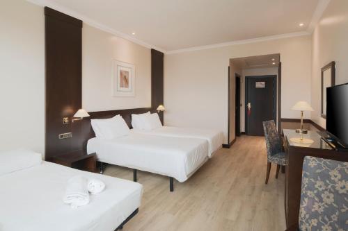 Habitación Estándar - 1 o 2 camas del hotel Exe Oviedo Centro. Foto 4