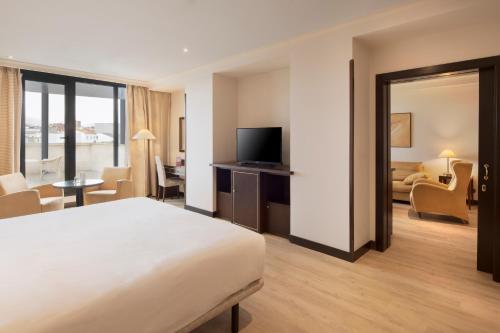 Suite Junior del hotel Exe Oviedo Centro. Foto 3