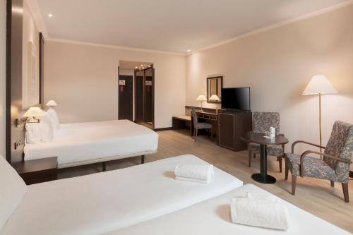 Habitación Familiar del hotel Exe Oviedo Centro. Foto 1