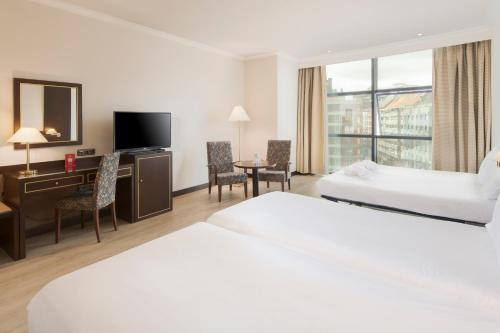 Habitación Familiar del hotel Exe Oviedo Centro. Foto 3