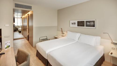 Habitación Triple del hotel Sercotel Amister Art