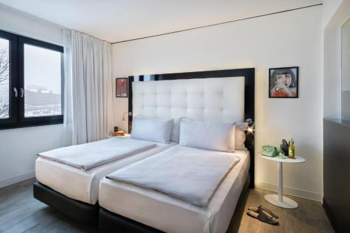 Habitación INNSiDE Premium del hotel Innside By Meliá Hamburg Hafen. Foto 2