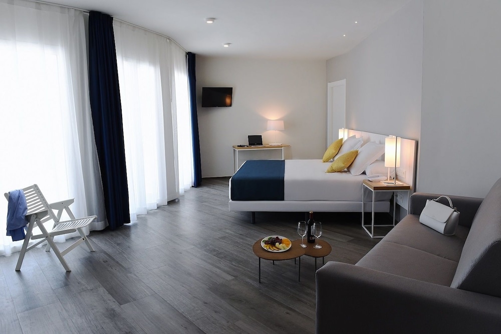 Habitación Individual del hotel Agaró. Foto 1