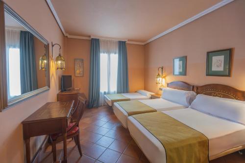 Habitación Triple Estándar del hotel Bluesea El Cortijo