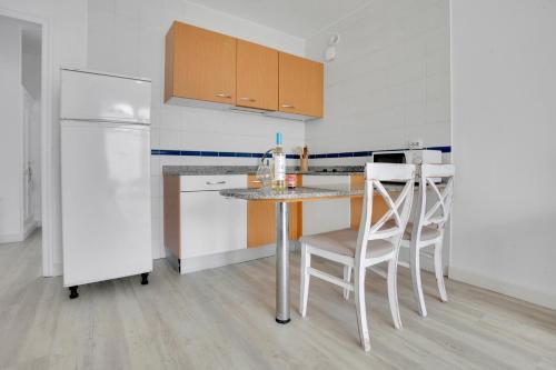 Apartment with Pool View del hotel Bungalows Neptuno - Adults Only. Foto 8